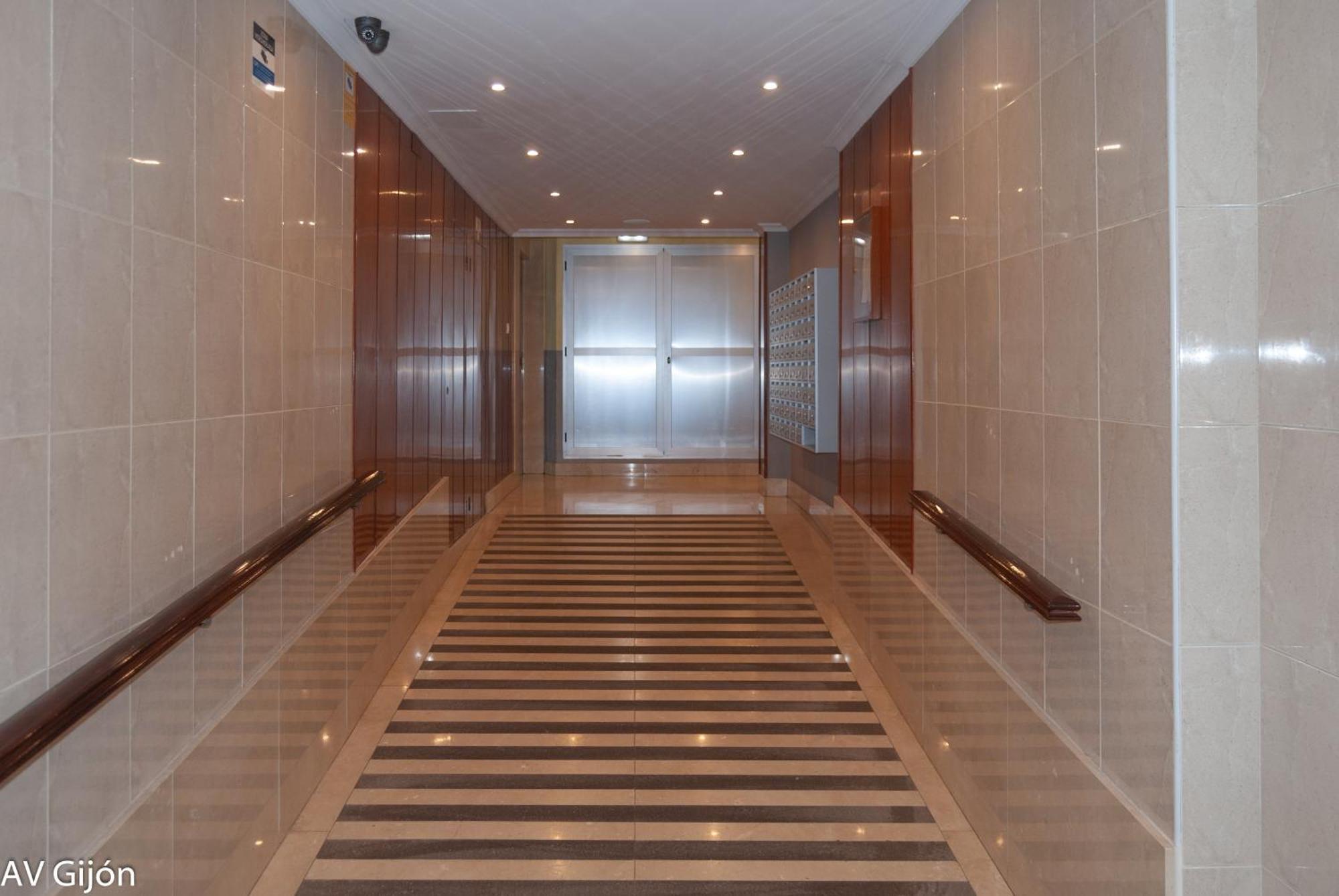 Av Premio Real 16 Apartment Gijon Luaran gambar
