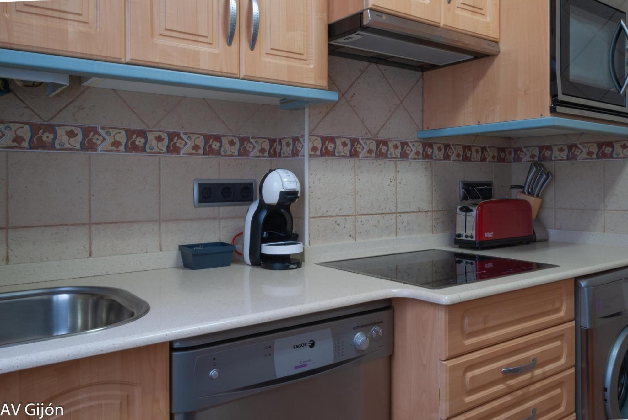 Av Premio Real 16 Apartment Gijon Luaran gambar
