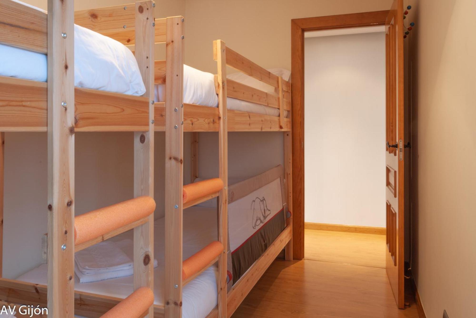 Av Premio Real 16 Apartment Gijon Luaran gambar