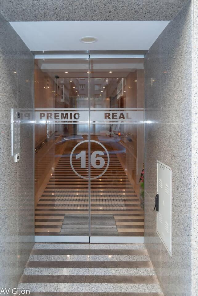 Av Premio Real 16 Apartment Gijon Luaran gambar