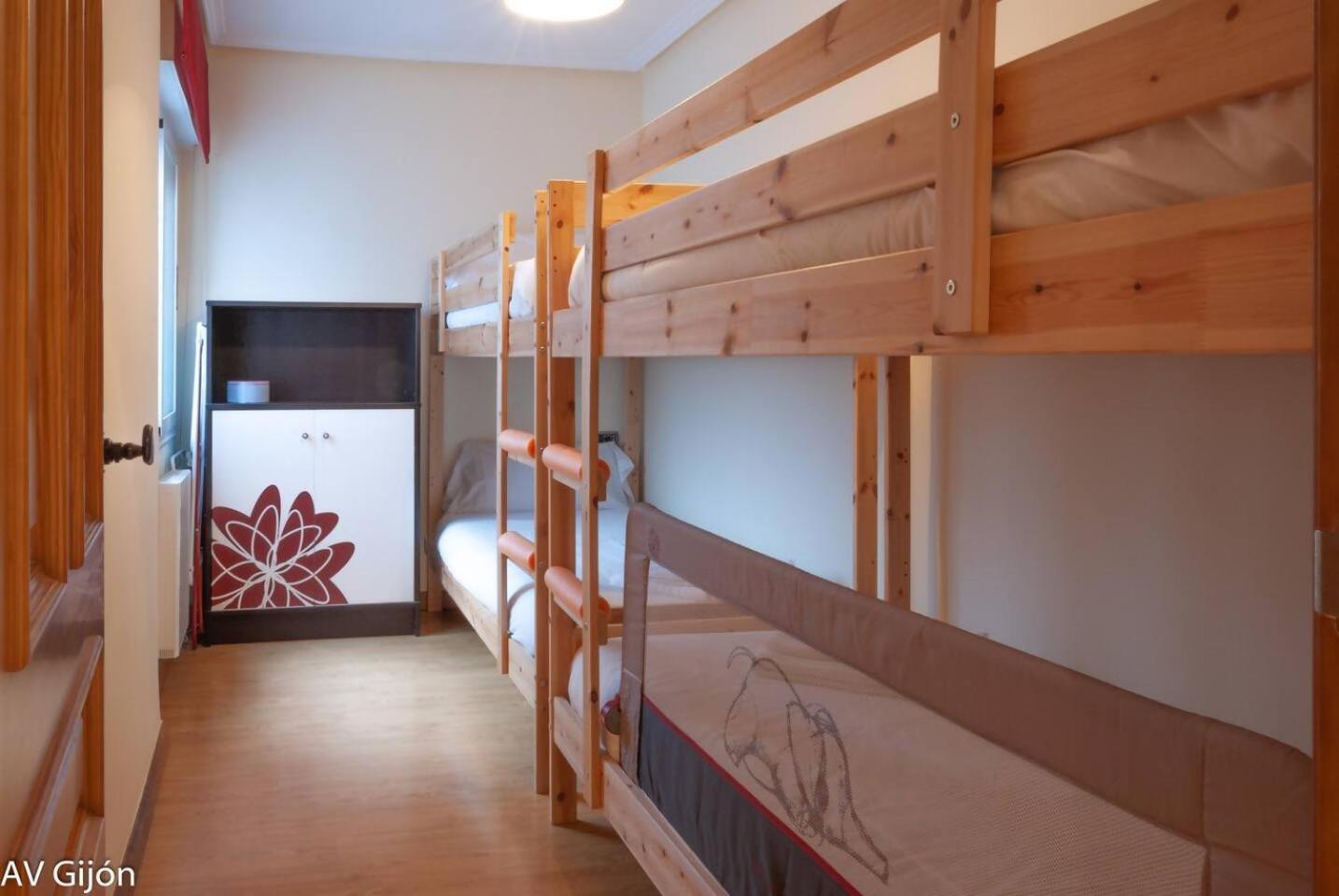 Av Premio Real 16 Apartment Gijon Luaran gambar