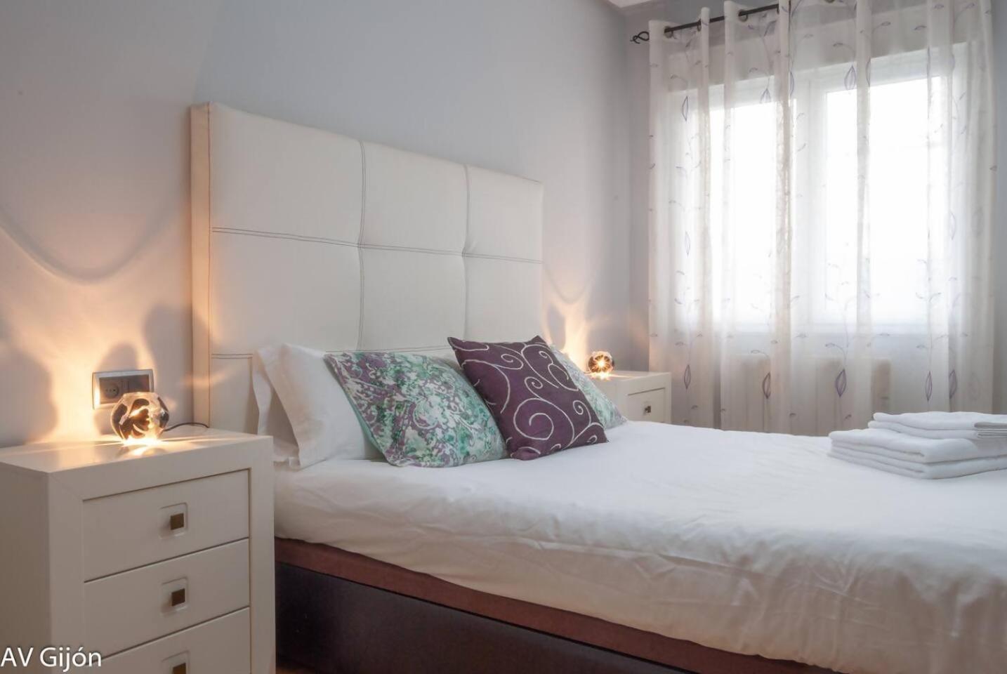 Av Premio Real 16 Apartment Gijon Luaran gambar